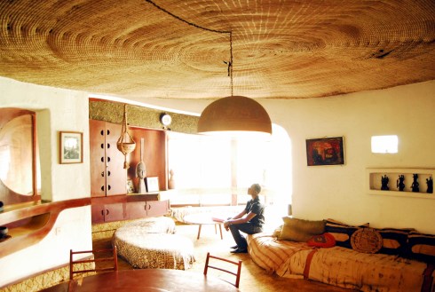 13.4.30_AVR House Interior