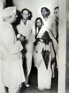 Otto Koenigsberger with Nehru, Amrit Kaur and Mountbatten